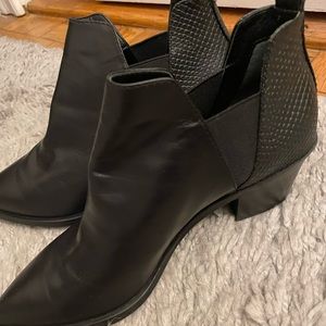 Dolce vita black Sammy bootie. Never worn!
